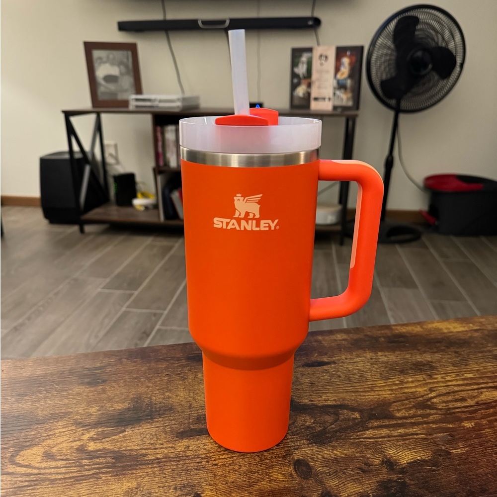 Stanley 40oz Quencher Tumbler